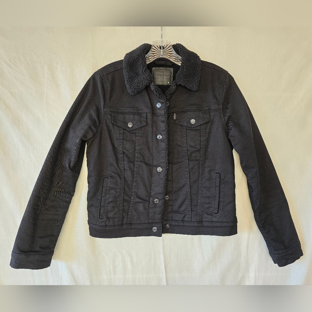 Levi's Sherpa-lined Trucker Jacket